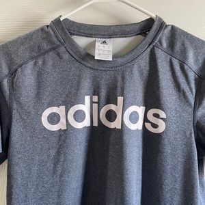 Mens small adidas t shirt